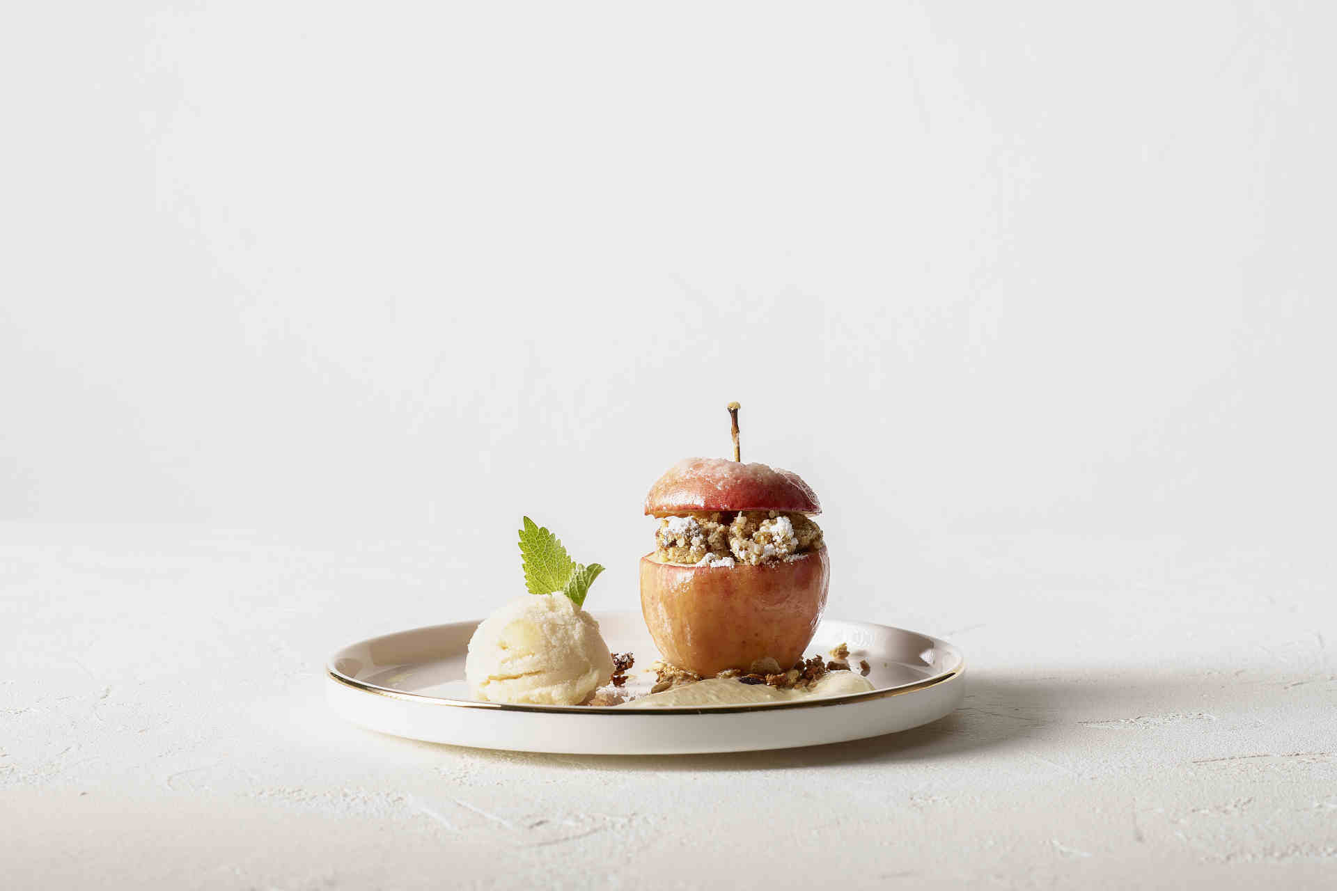 Der vegane Bratapfel freut alle Fans der süßen Küche. © Unilever Food Solutions & Eskimo