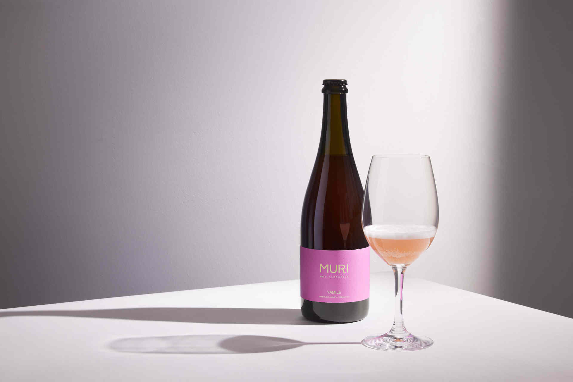 Muri: Mit seinen Blends aus unterschiedlichen fermentierten Basisgetränken hebt Murray Paterson das Thema alkoholfreie Wein-Alternativen auf ein neues Level. © Andreas Omvik