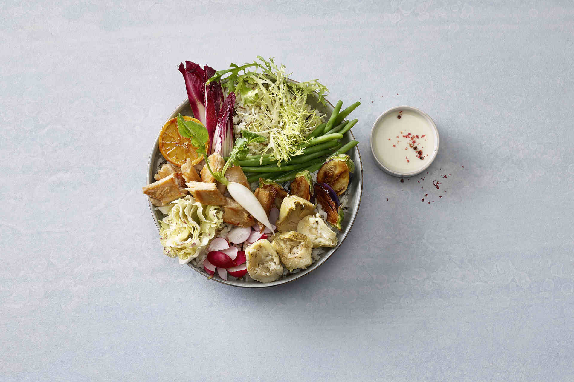 Plantmade-Salatbowle mit Chicken Chunks © Unilever Food Solutions & Eskimo
